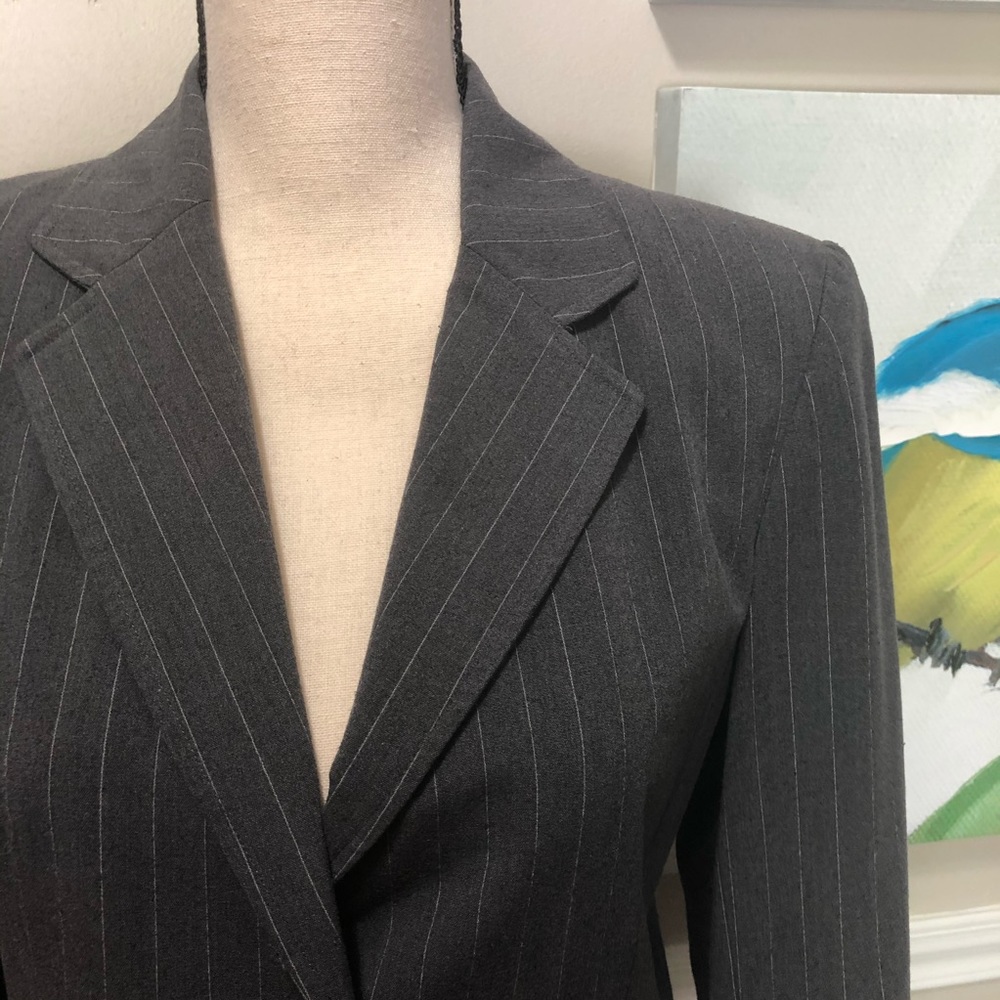 Gray and white pinstripe ladies suit blazer 8